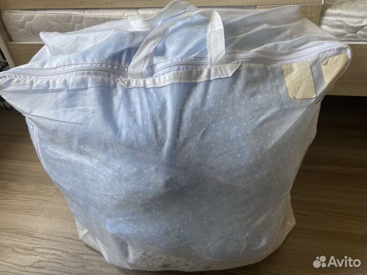 Бортики в детскую кроватку с одеялом