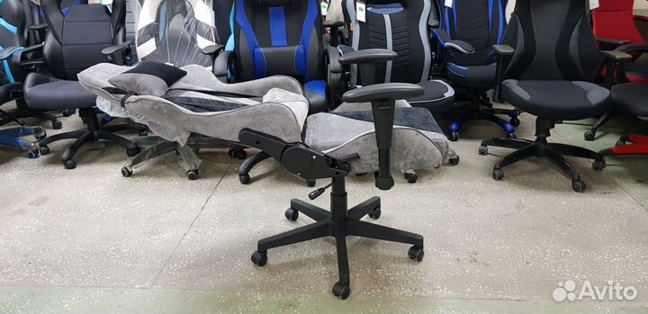 Геймерское кресло, игровое кресло