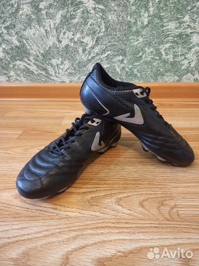 Футбольные бутсы