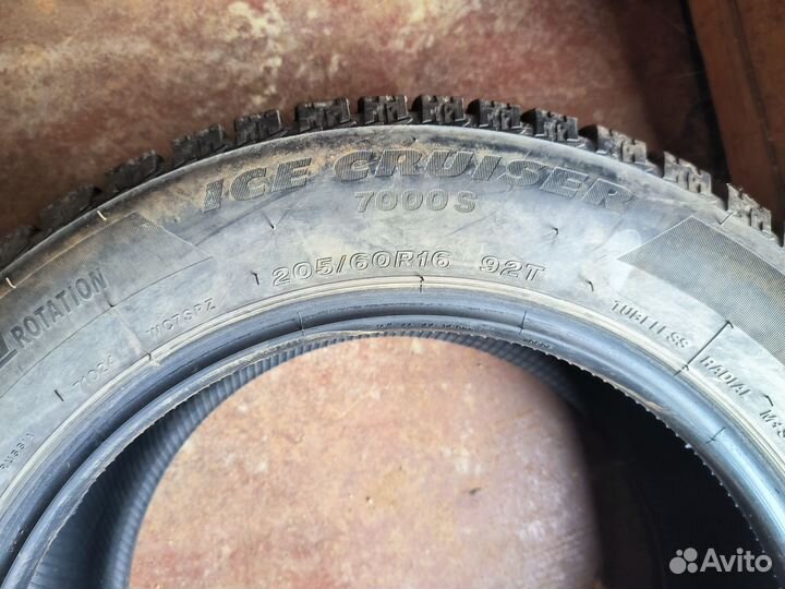 Bridgestone Ice Cruiser 7000S 205/60 R16 95