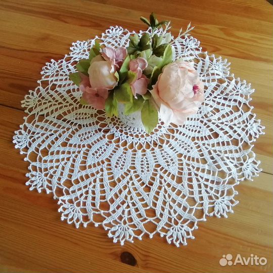 Салфетка ажурная, связанная крючком