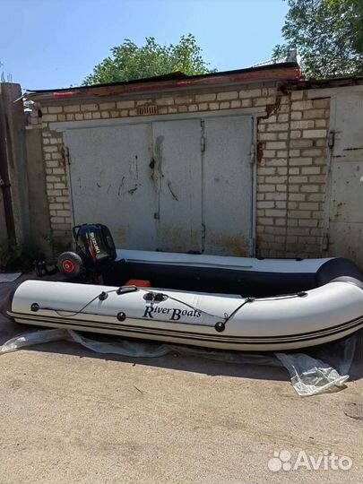 Надувная лодка с мотором