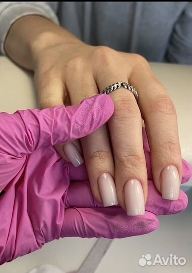 Модель на маникюр