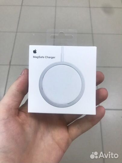 Беспроводное зарядное устройство MagSafe Charger
