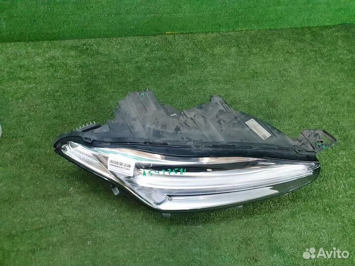 Фара правая Volvo XC90