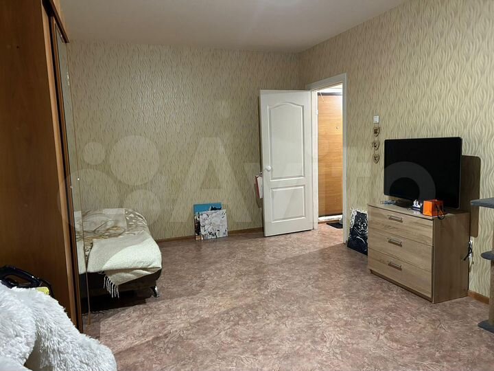 1-к. квартира, 38 м², 8/10 эт.