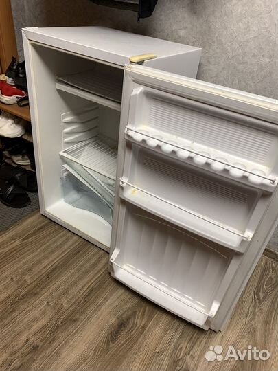 Холодильник маленький