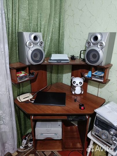 Стол компьютерный угловой, темный цвет