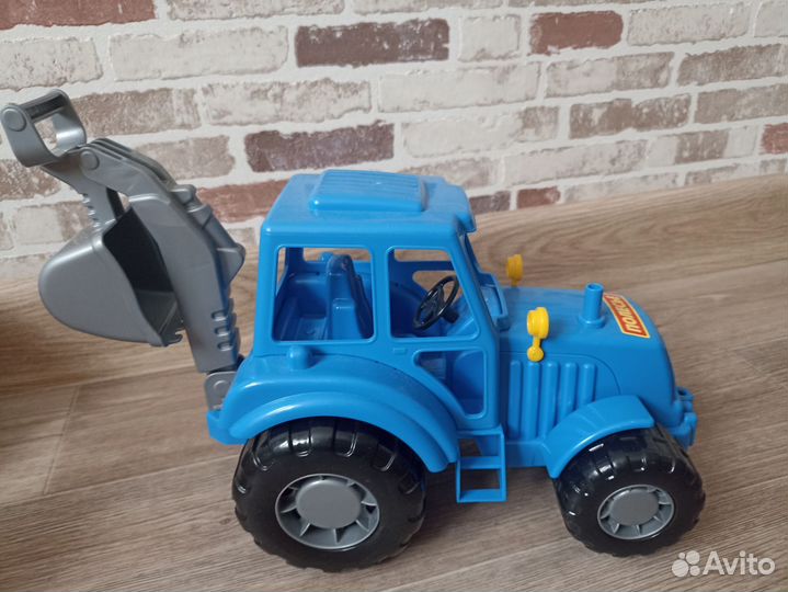 Трактор, бетономешалка и др. машинки