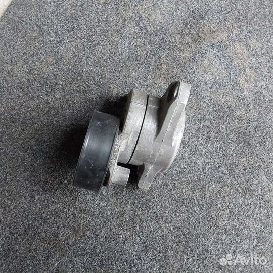 Mercedes ml w164 натяжитель ремня