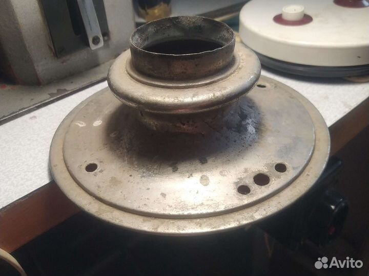 Крышка с царского самовара