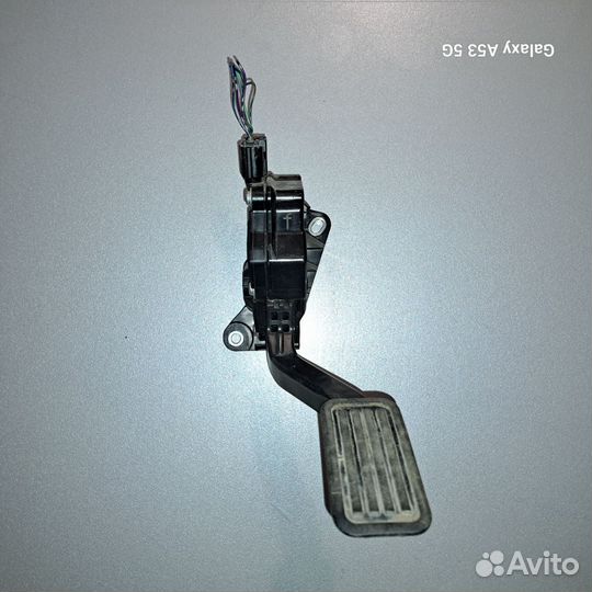 Педаль газа