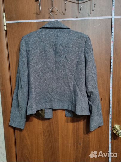 Пиджаки и жакеты женские