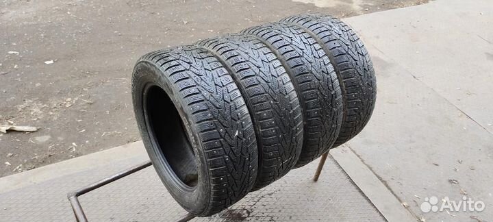 Nokian Tyres Hakkapeliitta 7 205/60 R16