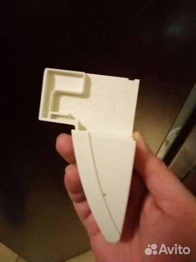 Ящики,полки, балконы для холодильника liebherr