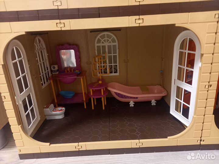 Домик кукольный