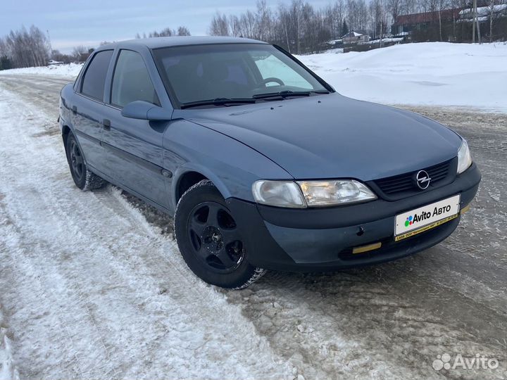Opel Vectra 1.8 AT, 1998, 250 000 км