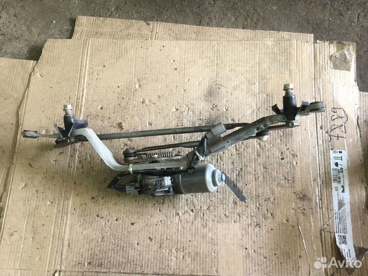 Toyota auris трапеция стеклоочистителя