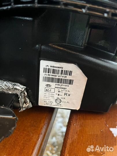 Правая фара на Весту