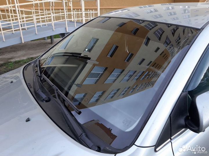 Лобовое стекло Тойота Авенсис