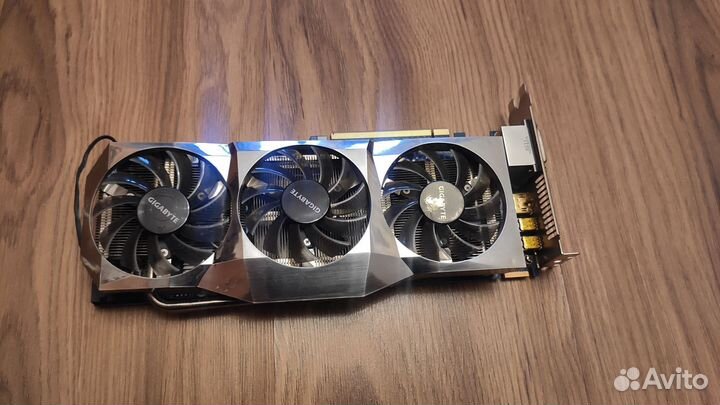 Видеокарта GigaByte GV-R6870C-1GD