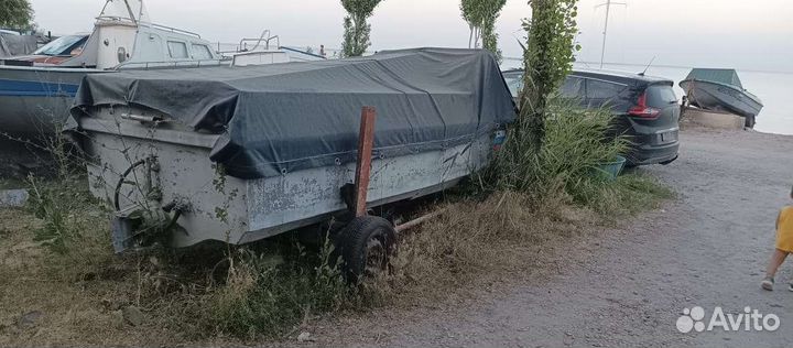 Катер тримаран