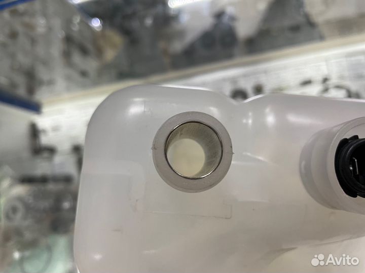 Бачок расширительный Audi 100/A6 90-97