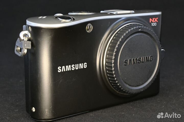 Samsung NX100 body