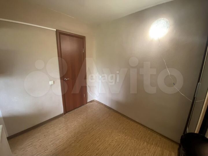2-к. квартира, 40 м², 3/3 эт.