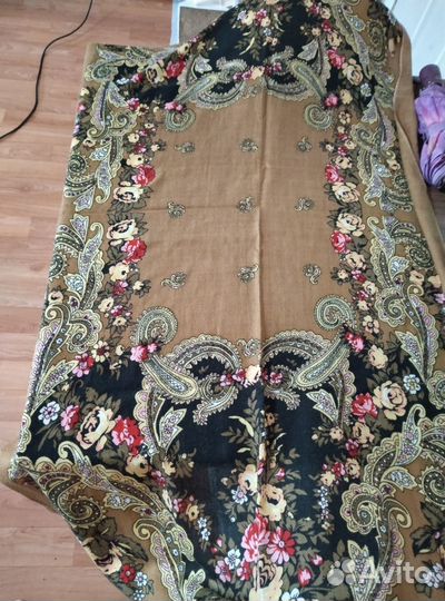 Шарфы платки палантины