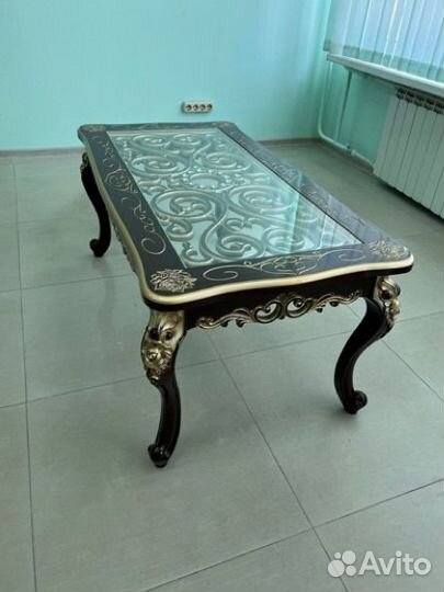 Журнальный столик