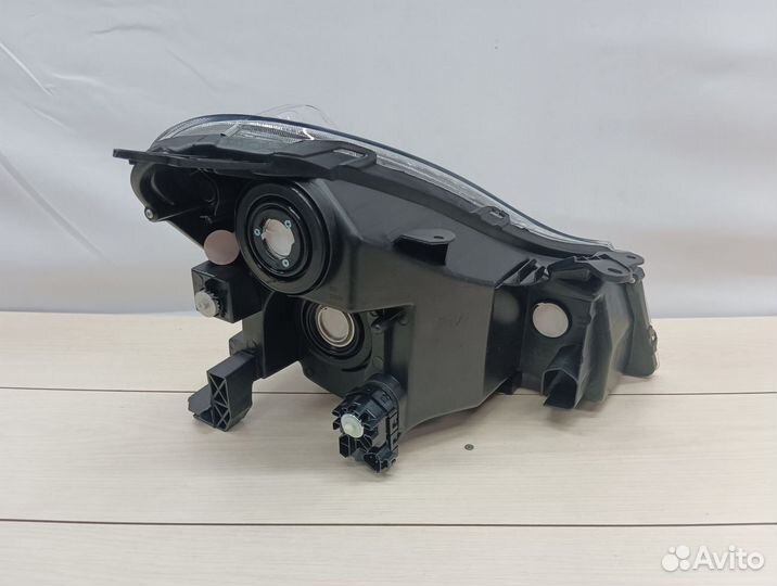 Фара левая Nissan Almera G 15