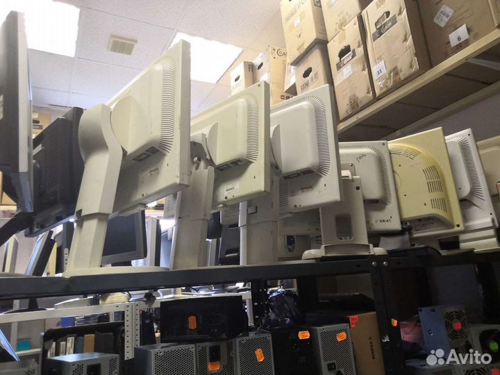 Рабочие Мониторы 17