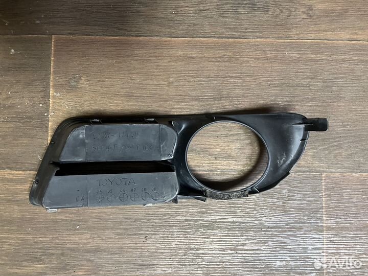 Накладка, облицовка правой птф Toyota Corolla E12