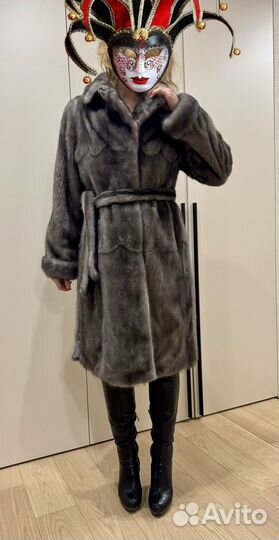Шуба норковая с воротником