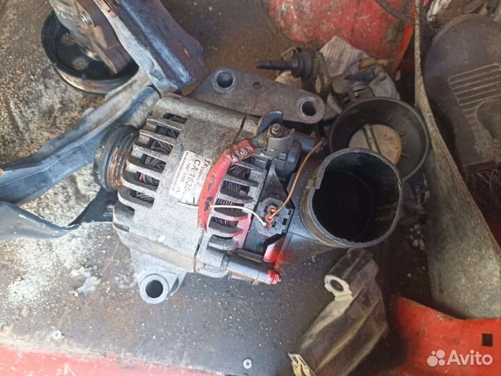 Ford mondeo 3.2,0 генератор.1,8