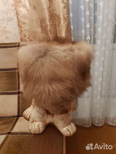 Шапка женская в отличном состоянии