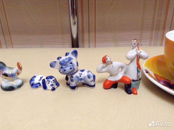 Статуэтки фарфоровые