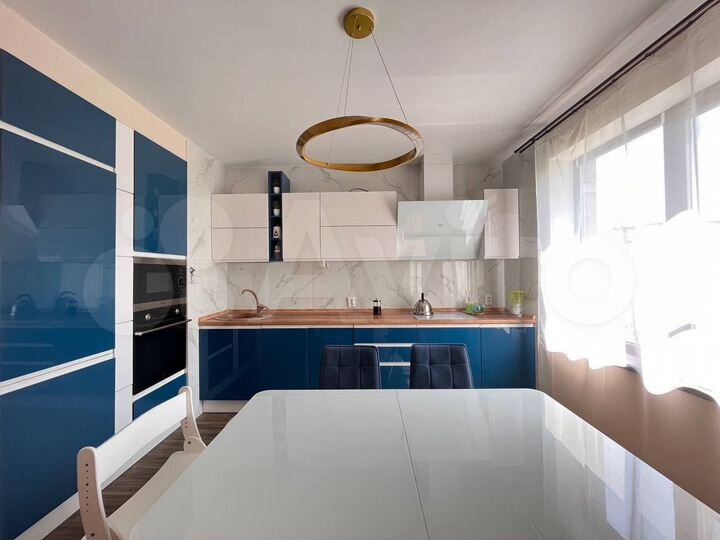 Дом 204 м² на участке 2 сот.