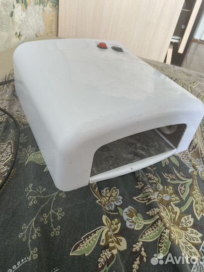 Лампа на маникюра