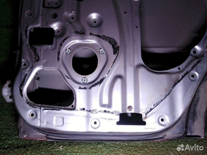 Дверь задняя правая Toyota Land Cruiser HDJ80