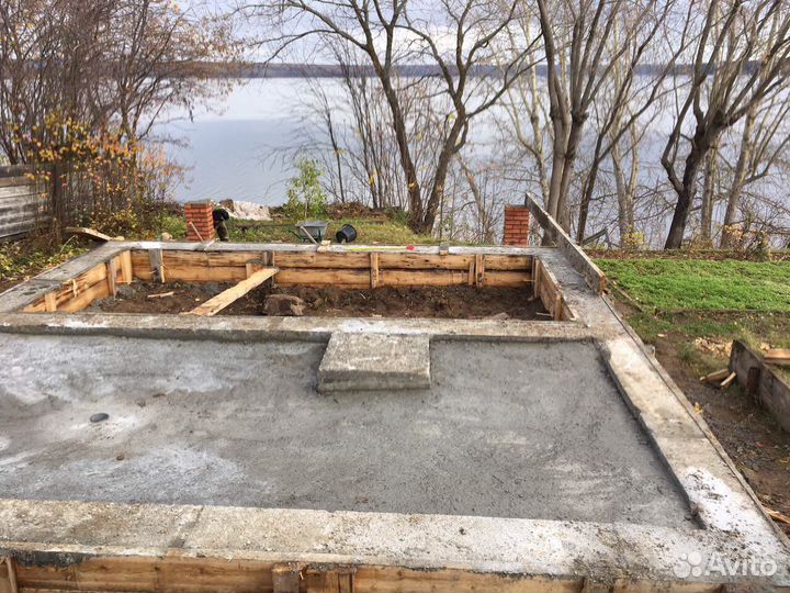 Заливка фундамента буронабивного