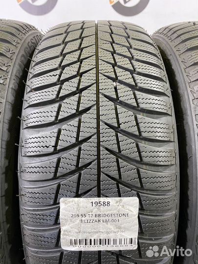 Bridgestone Blizzak LM-001 205/55 R17