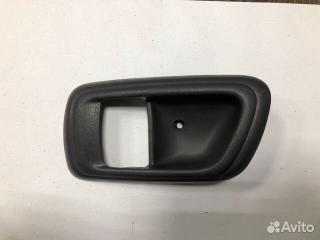 Накладка на ручки дверей передняя левая Toyota