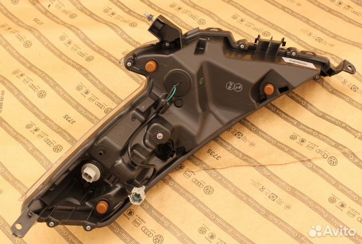 Фара правая nissan juke F15 рест 14-19 LED DRL USA