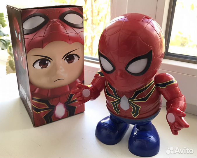 Танцующий человек-паук