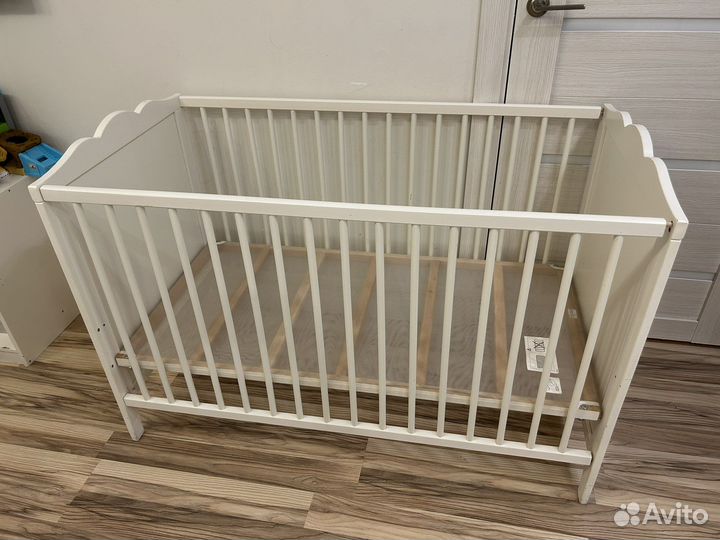 Детская кроватка