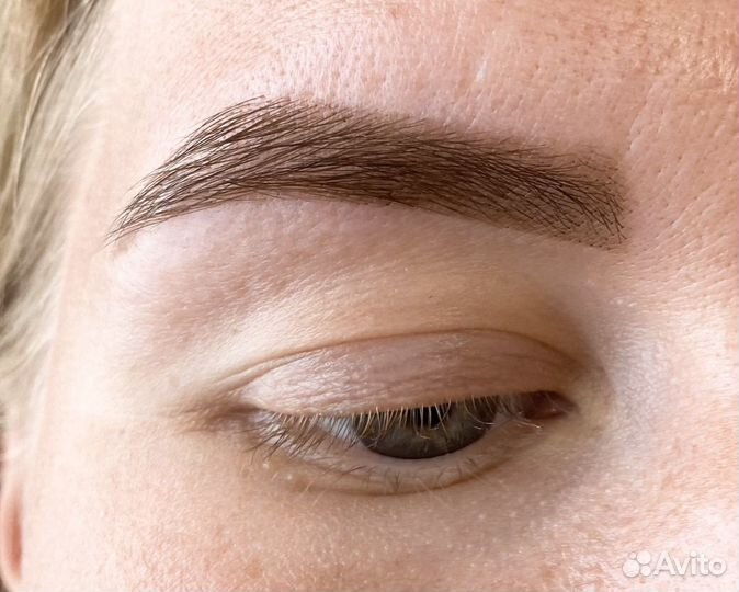 Коррекция бровей