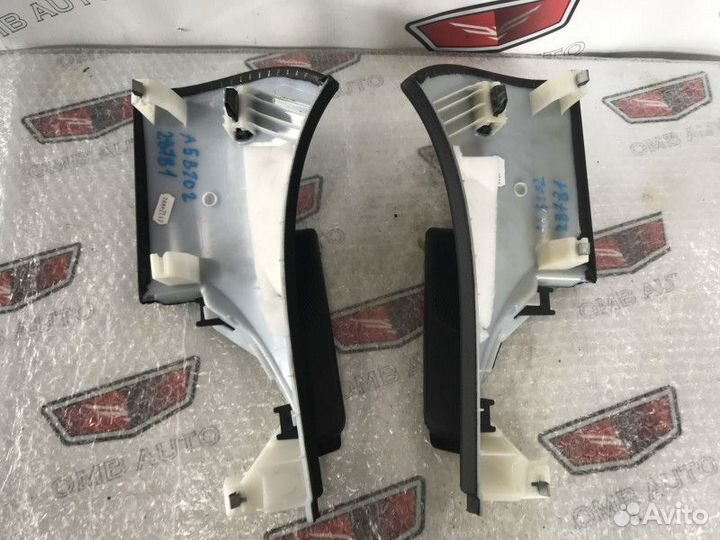 Обшивка задней стойки Ауди А5