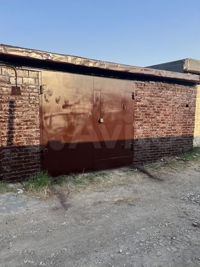 Гараж, > 30 м²